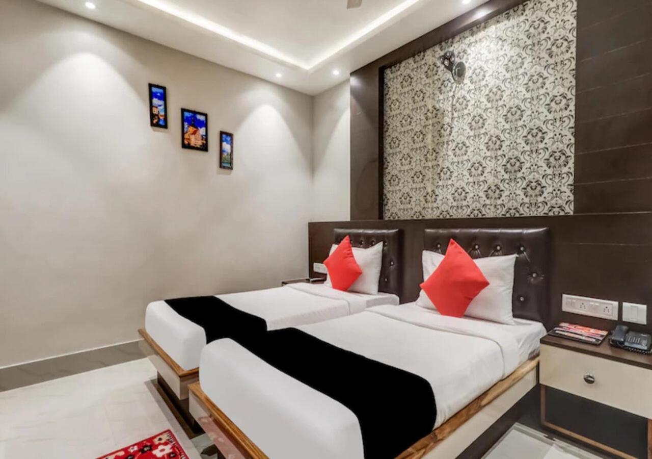 Hotel The Ganga Residency à Barh Extérieur photo